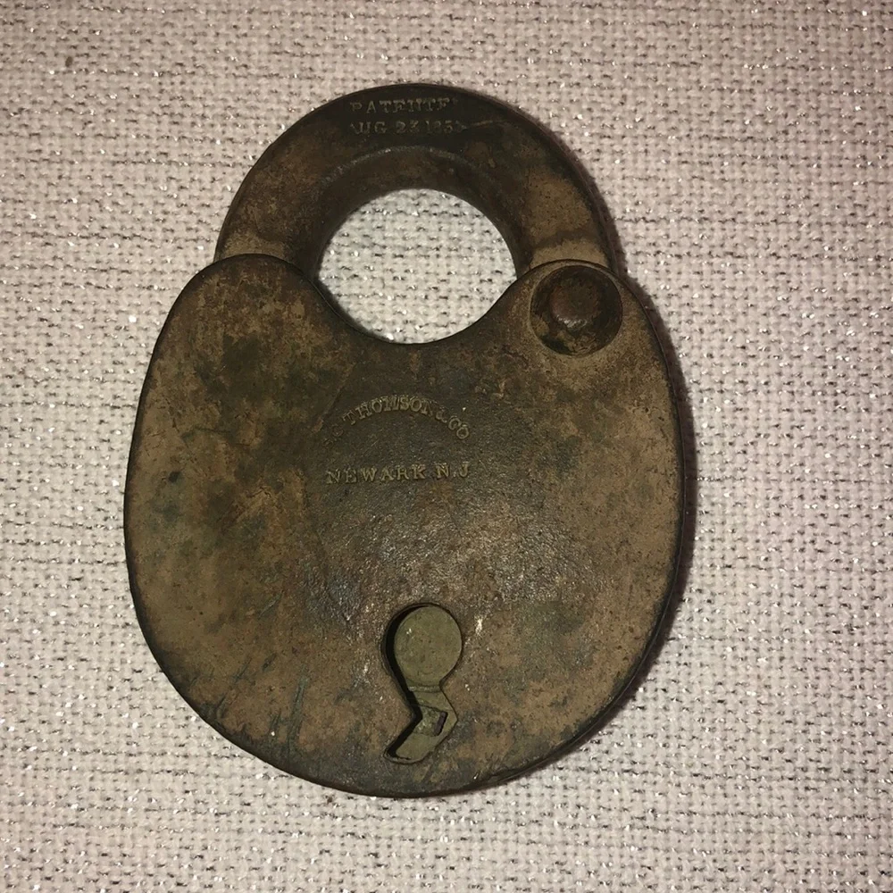 Vintage Brass Lock - Picture 1 of 3
